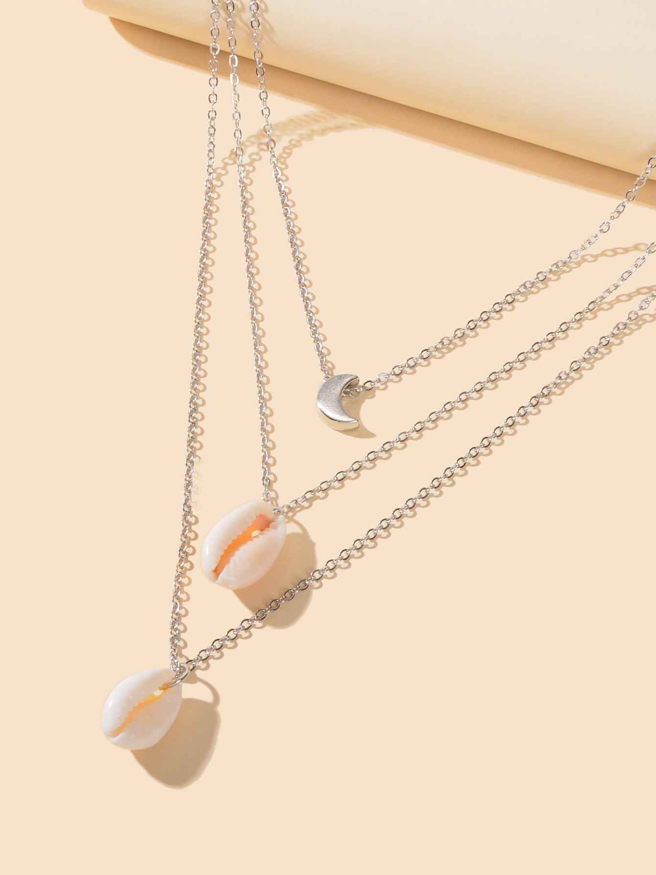 Boho Chic Choker Silver Multilayer Chain Moon Shell Pendant Necklace for Holiday